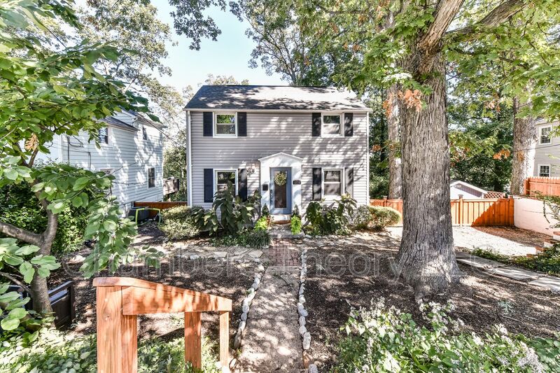 Arlington House: 1028 S Edison St