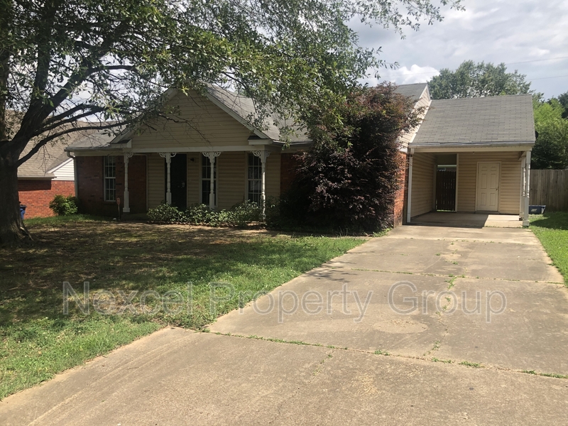Olive Branch House: 10195 Curtis Dr., 1