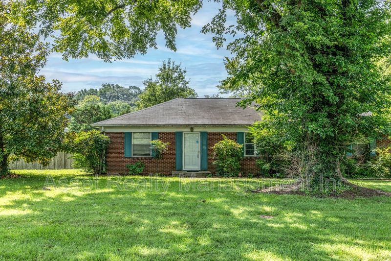 Knoxville Condo: 102 Eastwood Dr - 1