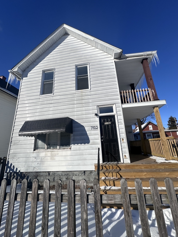 Cleveland Condo: 7100 Lawn Avenue - Upstairs