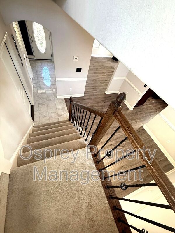 Spacious end-unit home in Virginia Beach!  - Photo 13