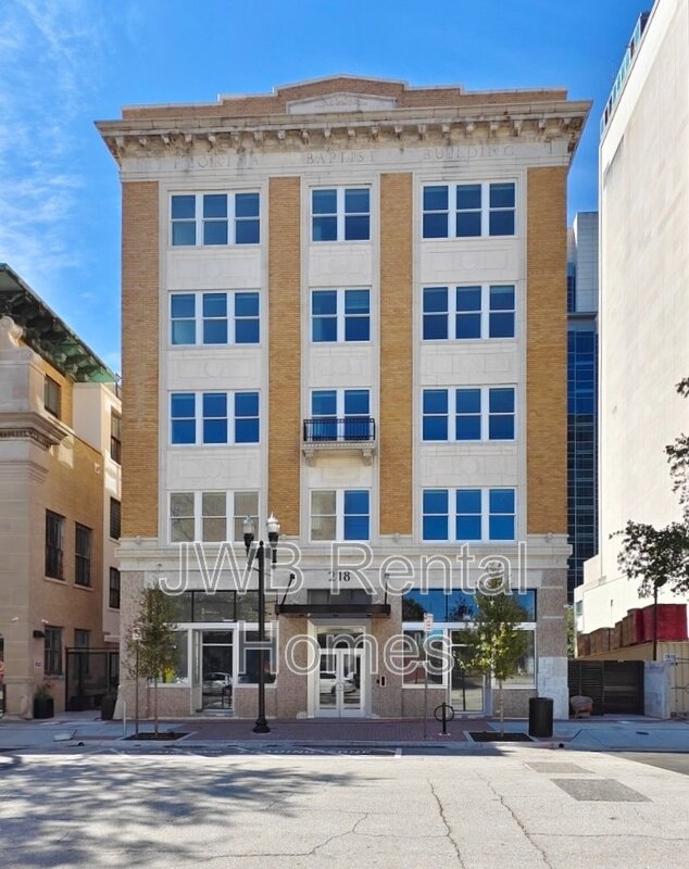 Jacksonville Condo: 218 Church St W #201