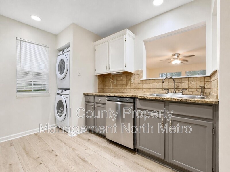 Main image for 1011 Sandy Lane
