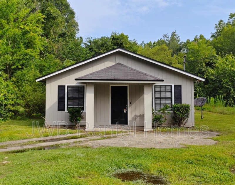 Jacksonville House: 1567 Rutledge Ave