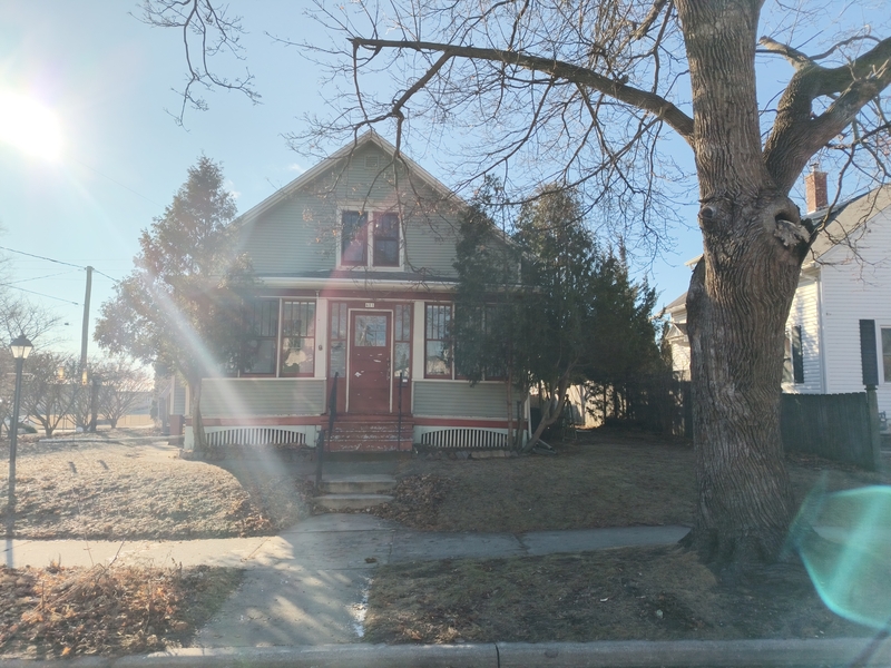 Manitowoc House: 401 Cleveland Avenue