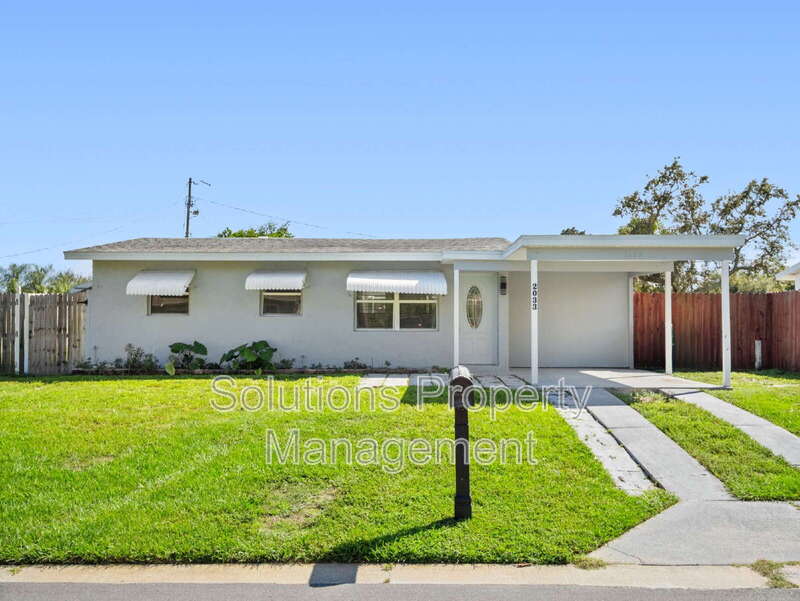 Melbourne House: 2033 Robin Hood Drive