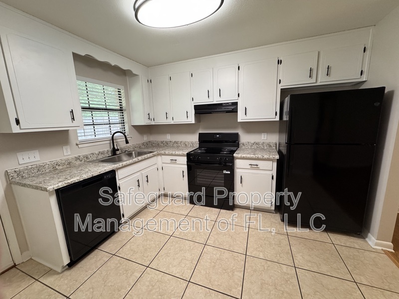 Pace Condo: 4179 Ravenwood Dr