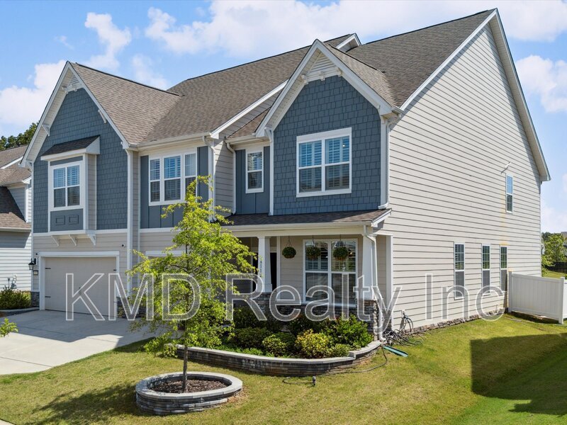 Huntersville House: 6112 Willow Pin Lane