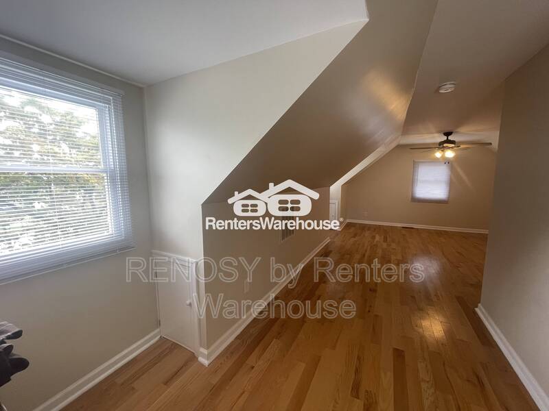 Dundalk House: 3473 Liberty Parkway