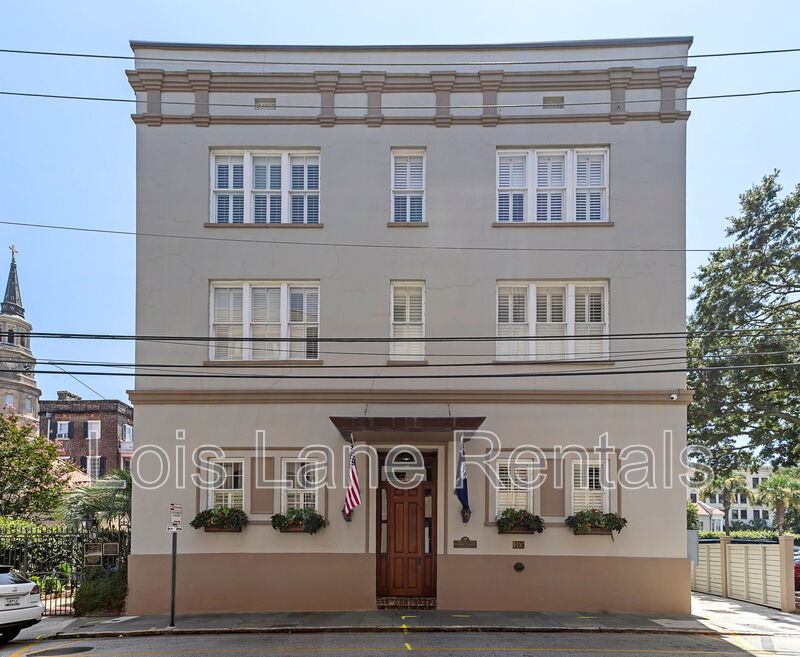Charleston Condo: 85 Cumberland Street, #17