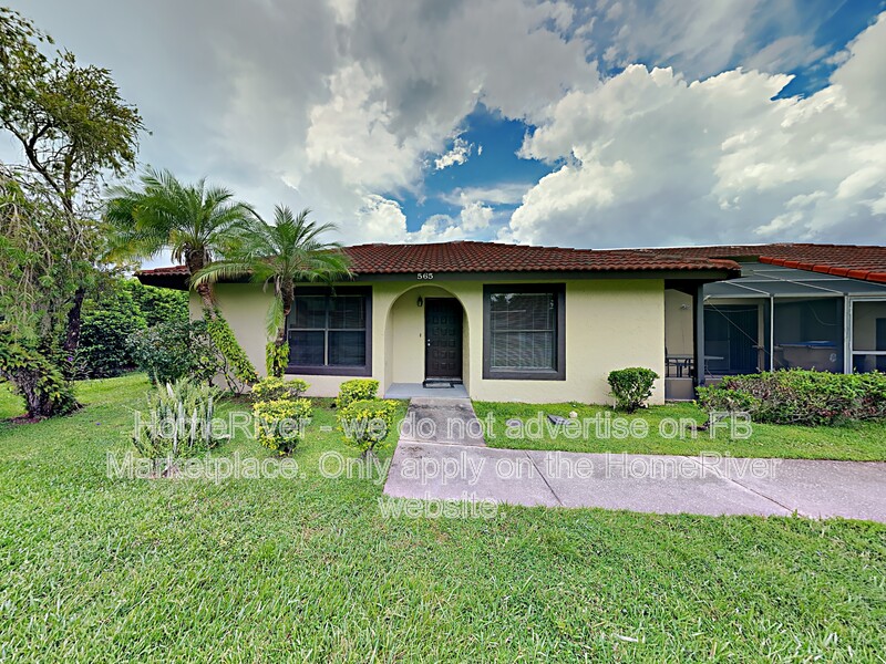 Kissimmee Townhome: 565 Hunter Cir