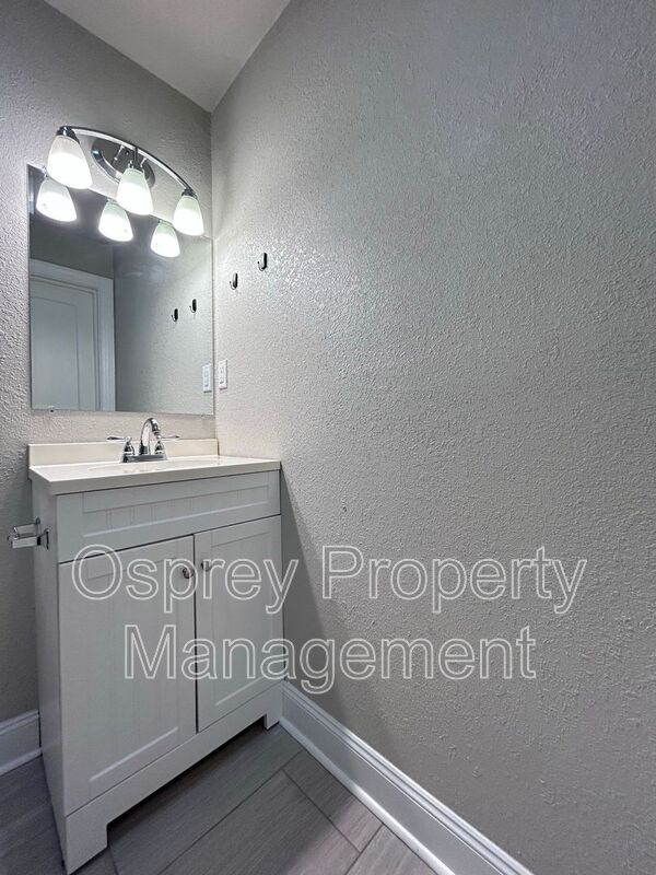 Stylish Ranch home with Expansive Yard in Prime Location! 