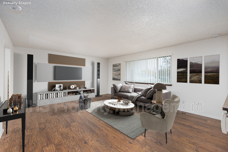 Kennewick House: 905 W 33rd Ave