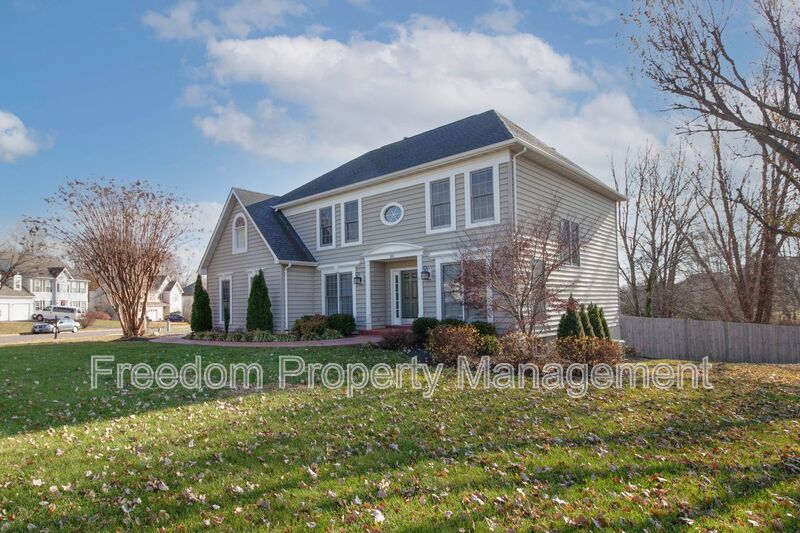 Warrenton House: 80 Brookshire Dr