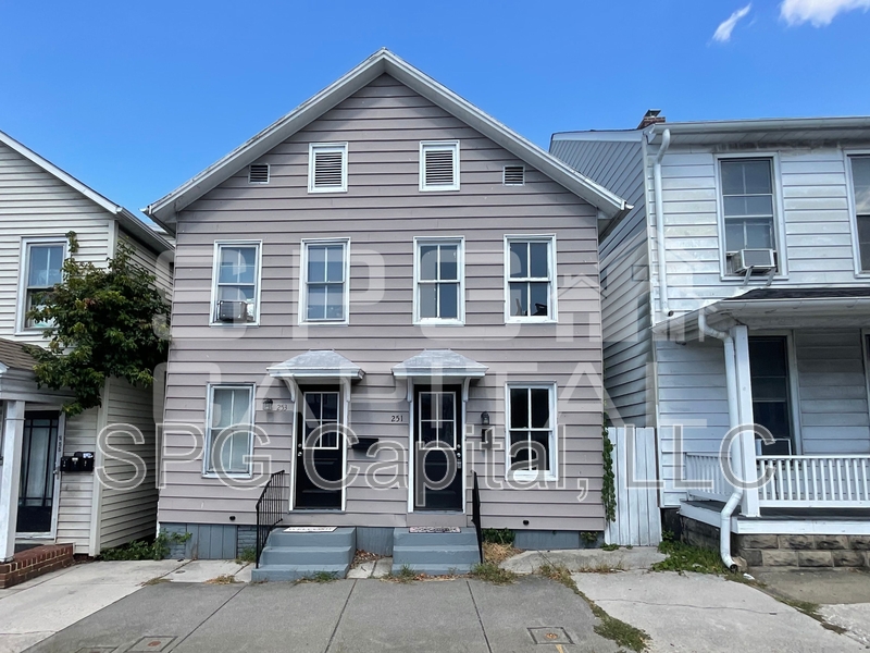 Gettysburg House: 251 Chambersburg Street