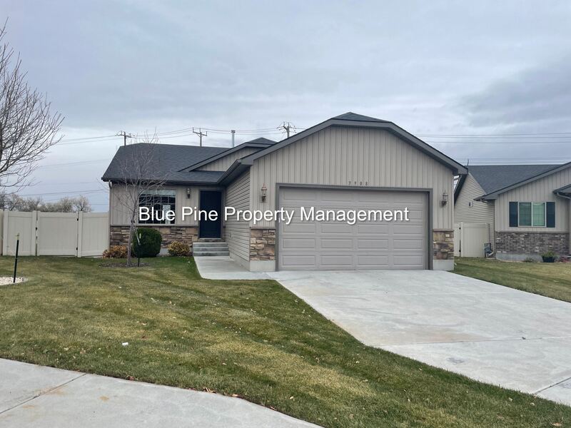 Idaho Falls House: 3908 Tradition Court