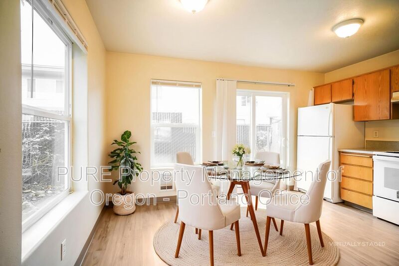 Portland Condo: 2619 SE 125th Ave