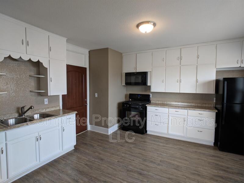 Albert Lea Condo: 221 E. Main St. - 5