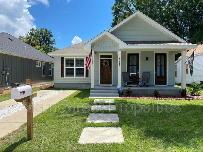 Pensacol House: 1322 North 7th Avenue