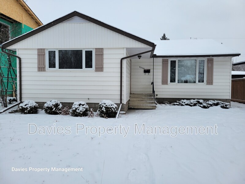 Edmonton House: 9239 148 Street NW