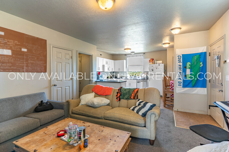 Provo House: 871 E 620 N