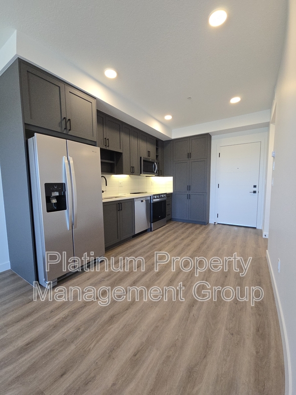 Calgary House: 311