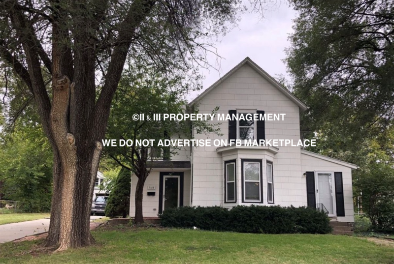 Overland Park House: 7108 W 86th St