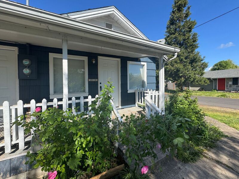 Eugene House: 2210 West 19th Avenue