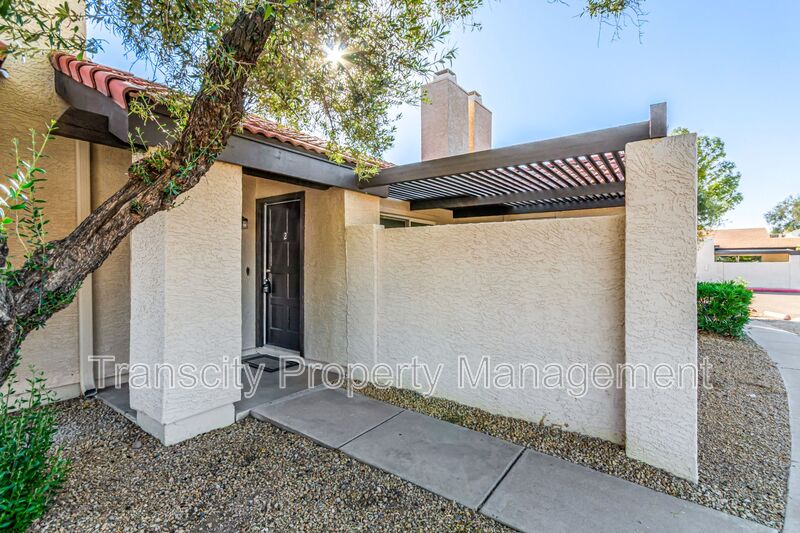 Tempe House: 2143 E Center Ln