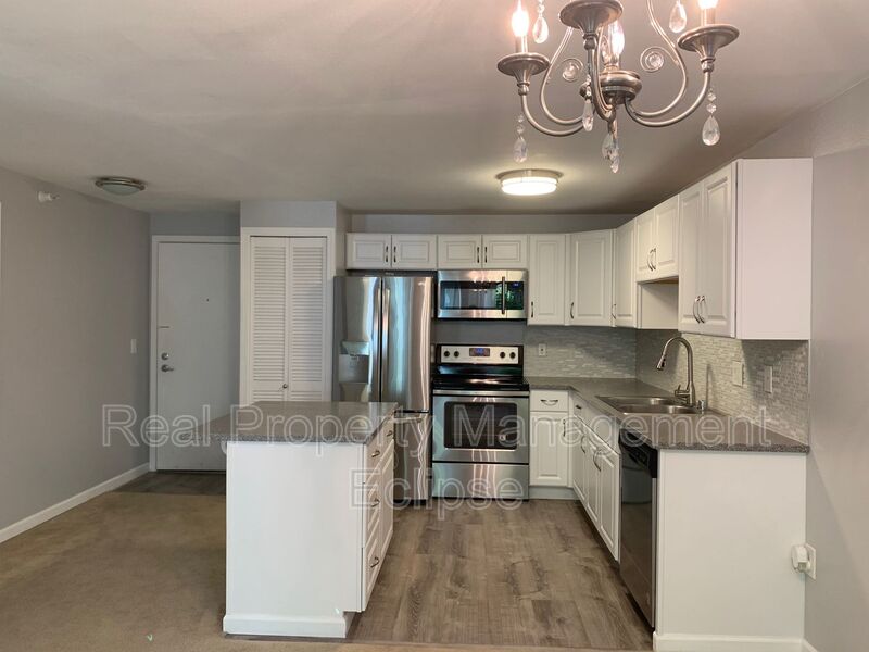 Issaquah Condo: 700 Front Street S.