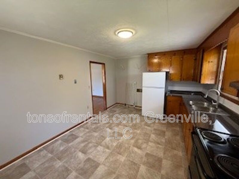 Spartanburg Condo: 113 Pineview Rd