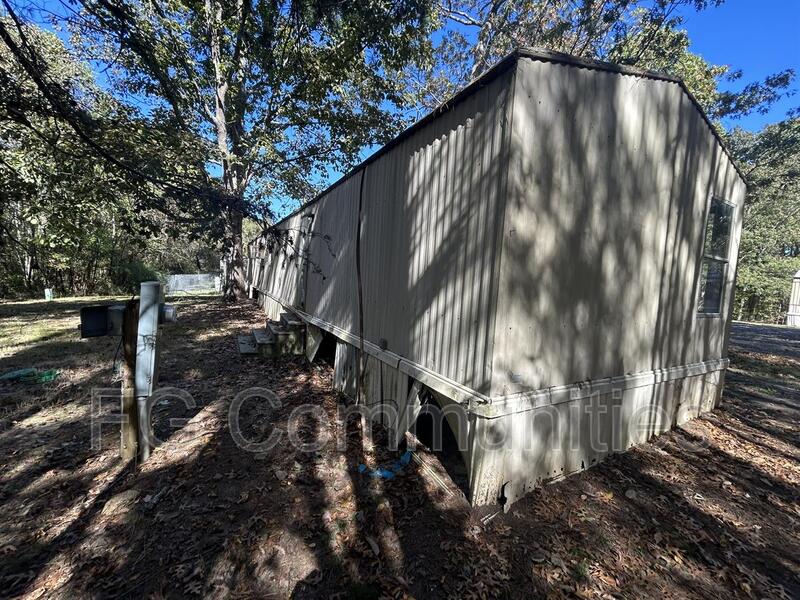 Blacksburg House: 320 Coleman Rd