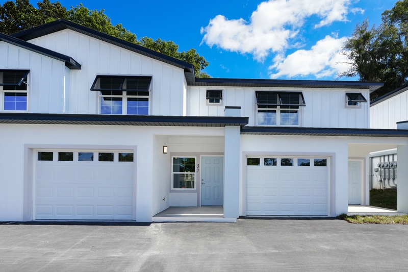 Ocala Townhome: 37 Southeast 15th Terrace