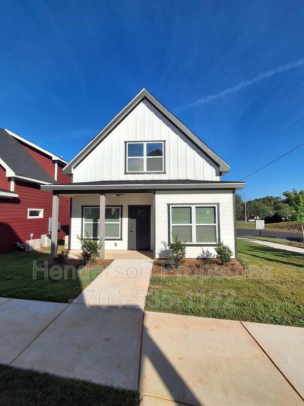 Albemarle House: 1120 Magnolia Street