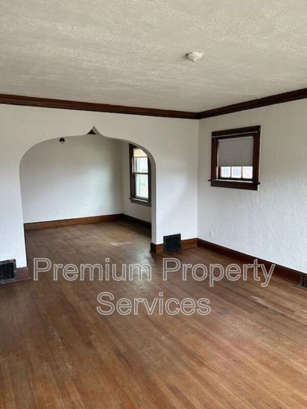 Rockford House: 2219 11th Street - Unit 4