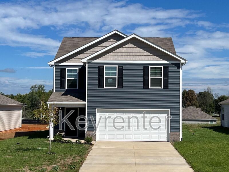 Morristown House: 2973 Nicole Cr.