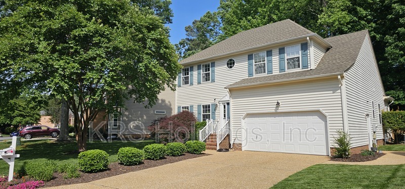 Yorktown House: 125 Crosspointe Ct
