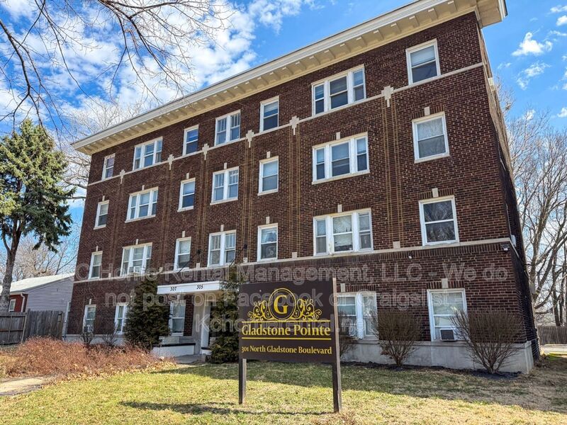 Kansas City House: 305 Gladstone Blvd