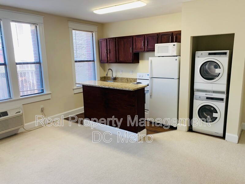 Washington House: 815 Maryland Ave. NE