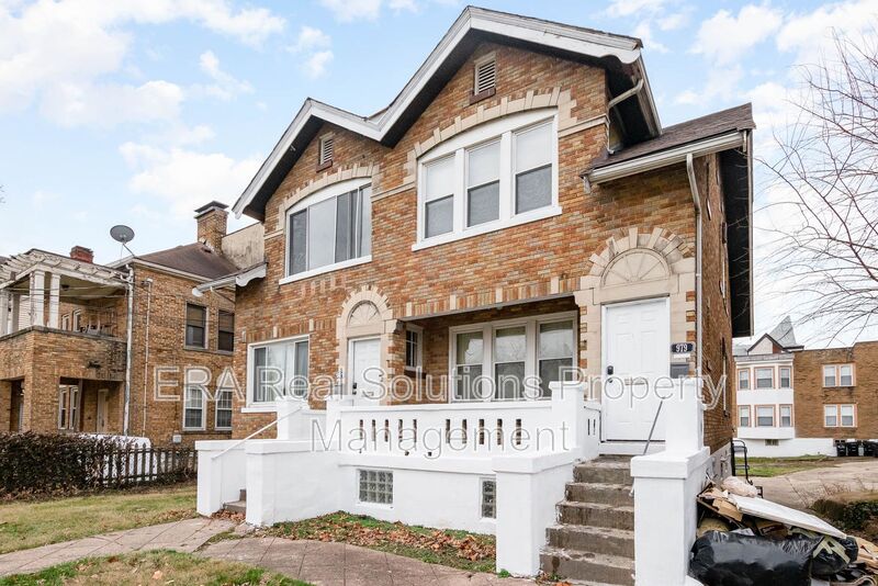 Cincinnati House: 979 Burton Avenue