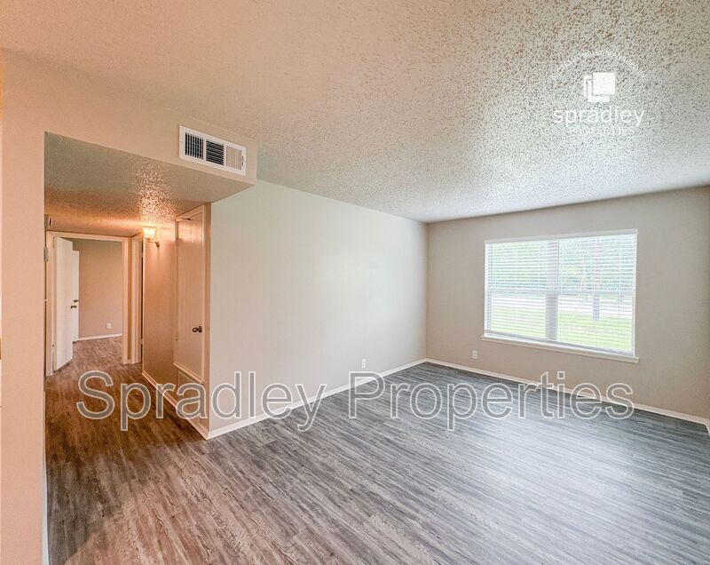 Troy Condo: 120 W Main St
