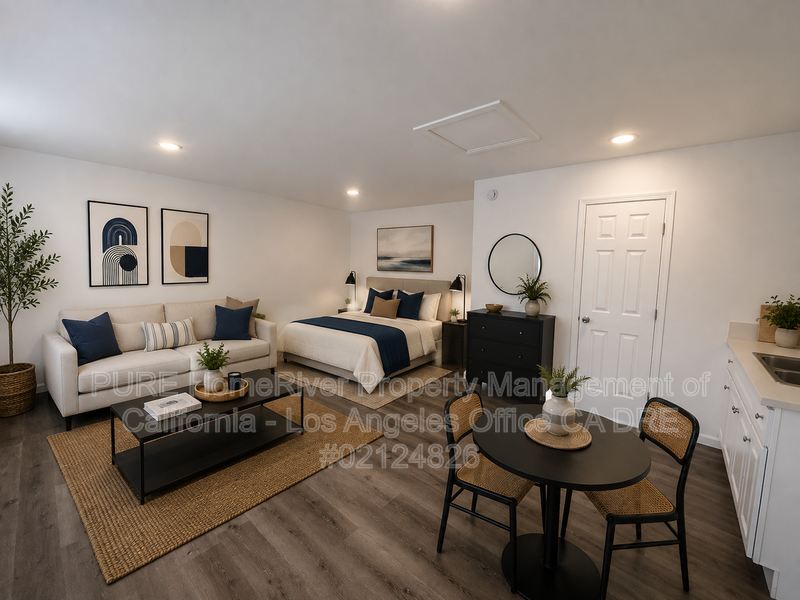 Lynwood House: 10977 1/2 Pope Avenue