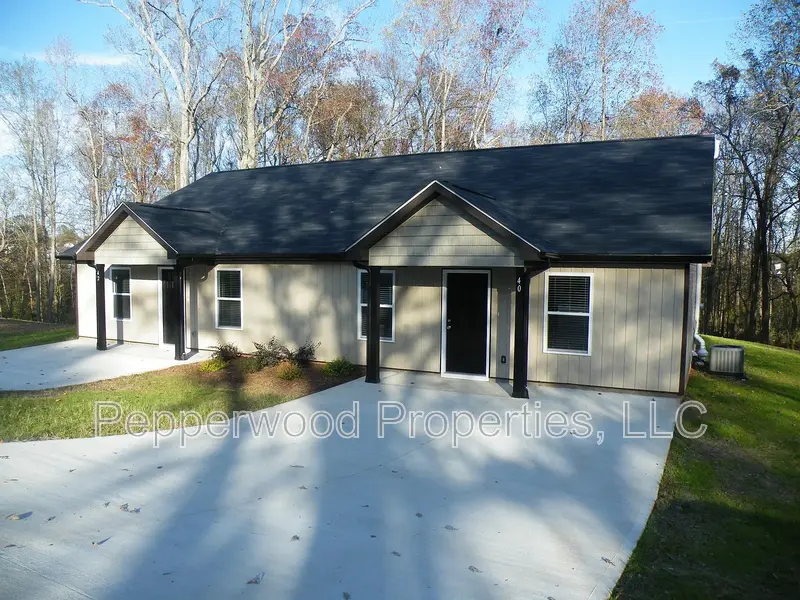 Boiling Springs House: 42 Creekside Lane