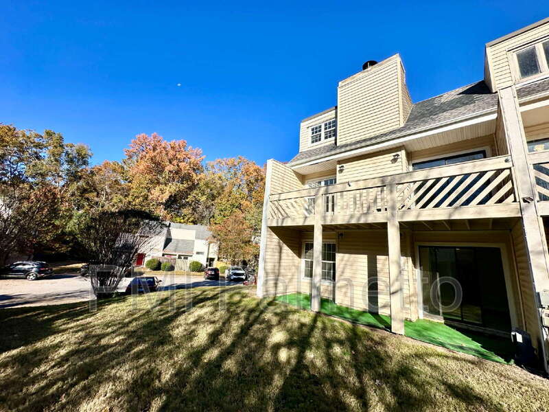 Columbia House: 4443 Bethel Church Rd