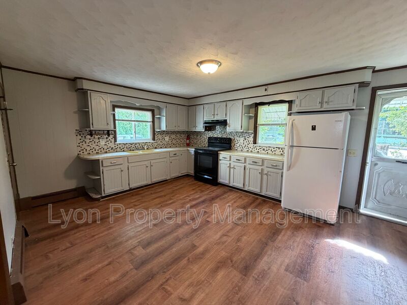 Cumberland Condo: 403 Broad St