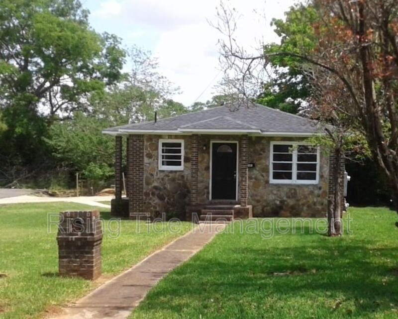 Birmingham House: 1301 14th Pl SW