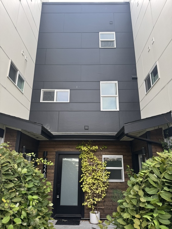 Seattle Townhome: 6522 24th Ave NW