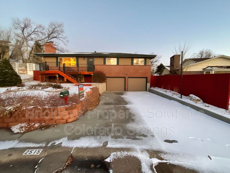 Request a Viewing for 2515 Centre Cir Tenant Turner