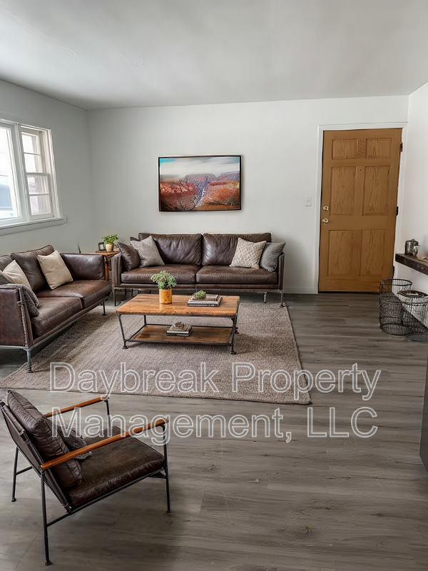 Fargo Condo: 1211 11 1/2 Street North - 3