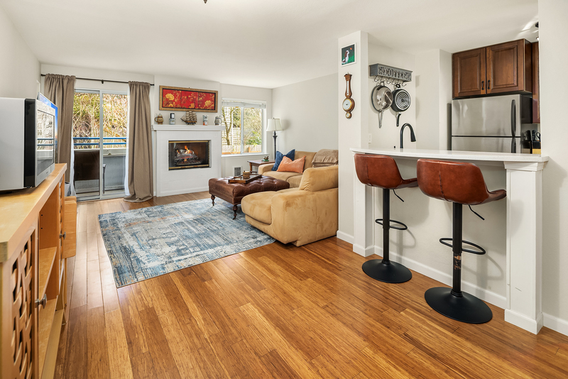 Seattle Condo: 2244 13th Ave W
